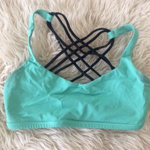 Lululemon sports bra